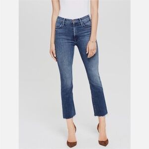 MOTHER - The Hustler Ankle Fray in Groovin’ Women's Blue Crop Kick-Flare Jeans